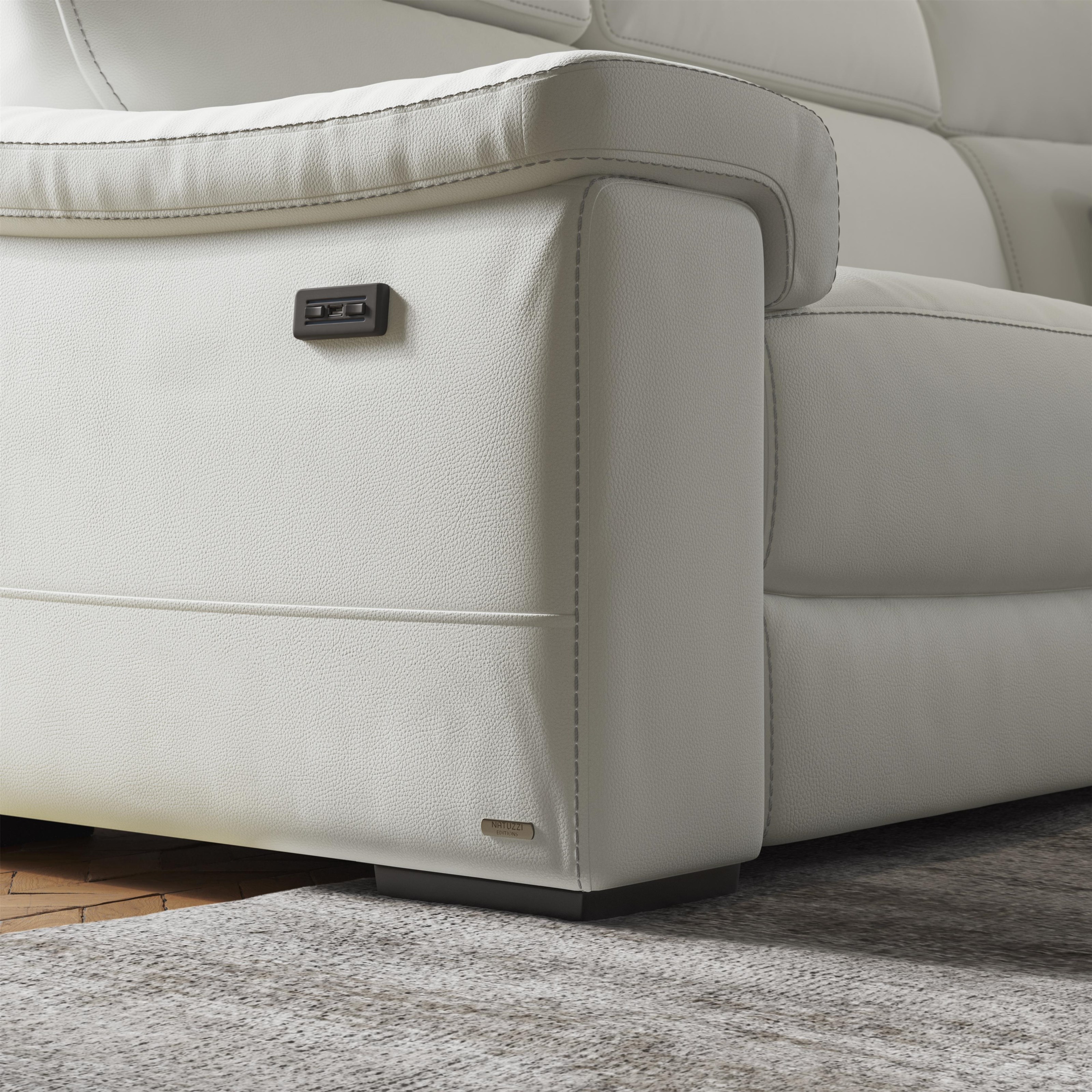 Natuzzi Editions Giulivo White C115029+291+638+514+515+323 Six Piece Power Leather Sectional